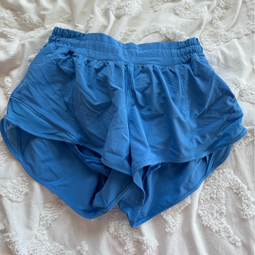 Lululemon low rise hotty Hot shorts